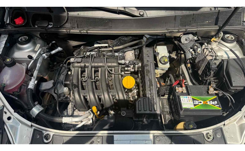 Renault Sandero 1.0 AUTHENTIQUE 16V FLEX 4P MANUAL
