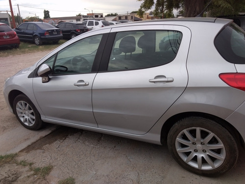 Peugeot 308 1.6 Active 115cv 2014 Gris 5 Puertas
