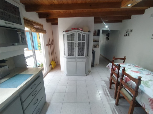 Casa En Venta 4 Ambientes, 2 Baños, Garage Y Quincho En Venta Barrio Los Tilos, Mar Del Plata