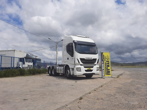 Imagem 1 de 11 de Iveco Hi Way 440 6x2 2017