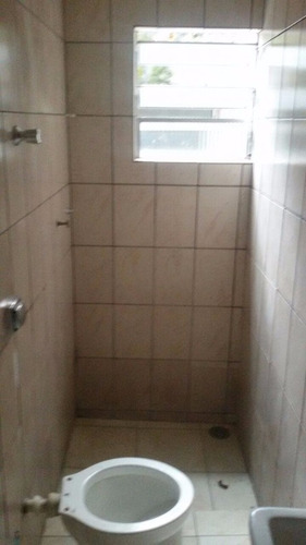Imagem 4 de 9 de Casa Em Parque Peruche 2 Comodôs