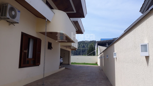 Imagem 3 de 30 de Casa Alto Padrão À Venda No Jardim Maluche Em Brusque/sc - 1672