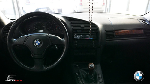 Imagen 7 de 12 de Bmw Serie 3 2.0 328i Sedan