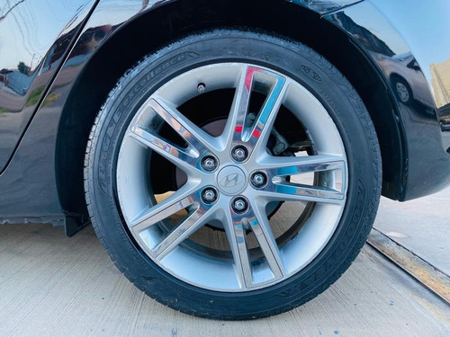 Imagem 12 de 13 de Hyundai I30 2012 2.0 Gls 5p