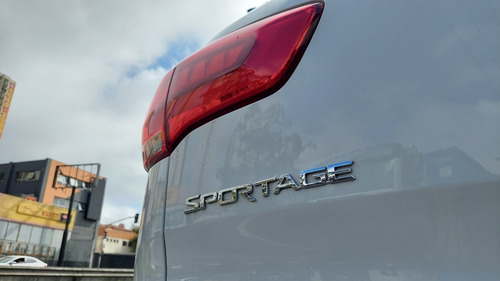 Imagem 10 de 15 de Kia Sportage 2016 2.0 Lx 4x2 Flex Aut. 5p