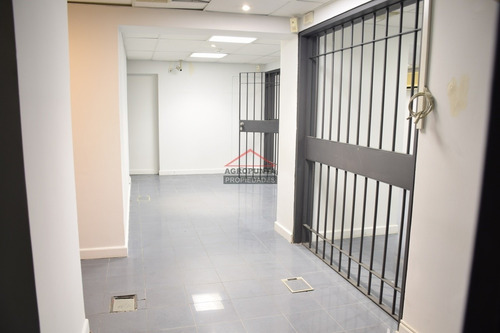 Amplio Local Comercial Sobre Av Roosevelt- Ref: 5374