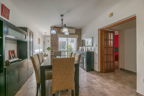 Imagen 4 de 30 de Casas Con Tres Dormitorios En Venta En La Plata
