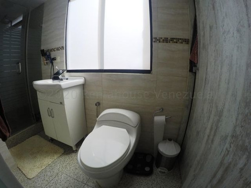 Imagen 8 de 13 de Apto En Venta 22-16523 Daisbelis Tarazona 0424-2925931