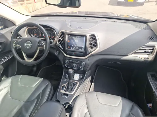 Jeep Cherokee LONGITUDE PLUS 3,2 AT 4X4