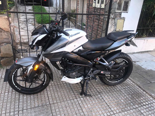 Bajaj Rouser Ns200