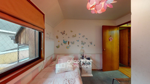 Casa Con Amplios Espacios, 5 Dormitorios, Terreno De 300 M2