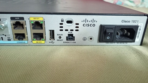 Kit De Router Y Switch Cisco 1921, Sf100-24, Patchpanel 3m (Usado)