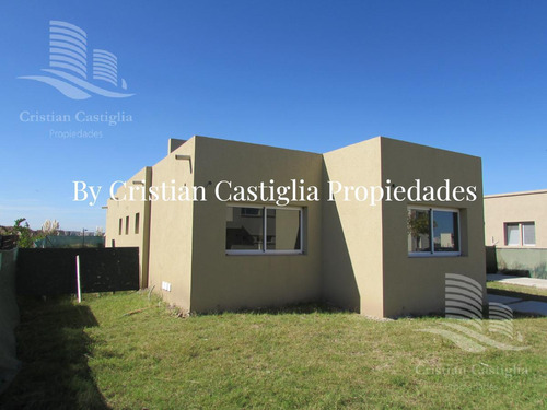 Venta - Casa 4/cuatro Ambientes, Jardín - San Gabriel, Villanueva