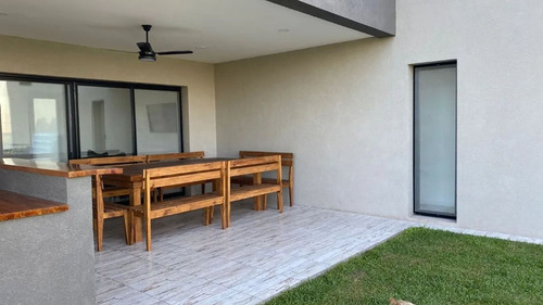 Barrio San Lucas, San Vicente Venta 4 Amb, Pileta