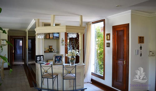 Espectacular Residencia A Pasos Del Mar - Ref: 30661