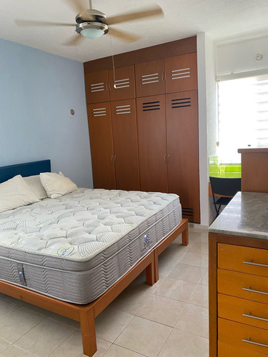 ¡casa Amueblada En Esquina Con Paneles Solares En Las Américas, Mérida!