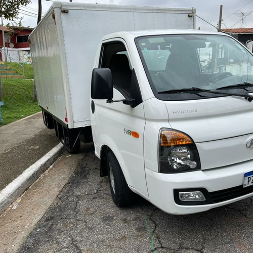 Imagem 3 de 12 de Hyundai Hr 2017 2.5 Hd Cab. Curta S/ Carroceria Tci 2p