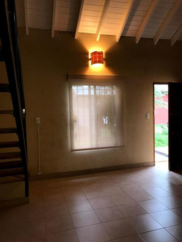 Imagen 10 de 11 de Dúplex En Venta En Pilar