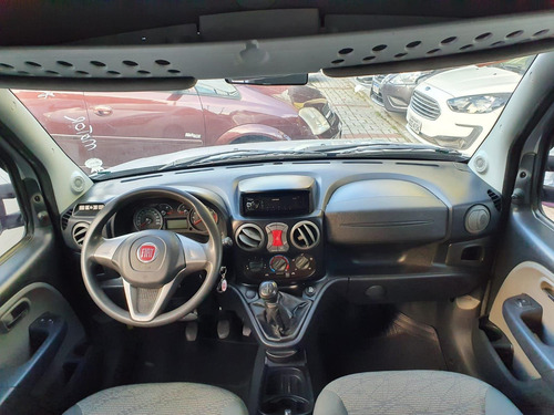 Imagem 4 de 7 de Fiat Doblo Essence 1.8 7l Flex Mec