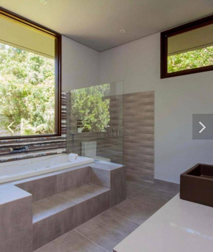 Casa Com 4 Dormitórios À Venda, 375 M² Por R$ 4.500.000,00 - Campeche - Florianópolis/sc - Ca0787