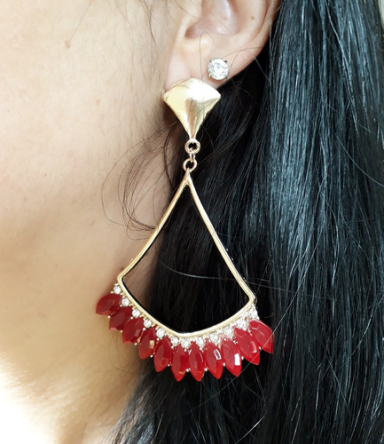 Imagem 7 de 9 de Brincos Longos Em Strass. Kit Com 40 Pares