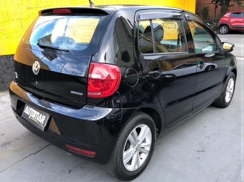 Imagem 6 de 11 de Volkswagen Fox 1.0 2014 Série Especial Trend Flex 5p