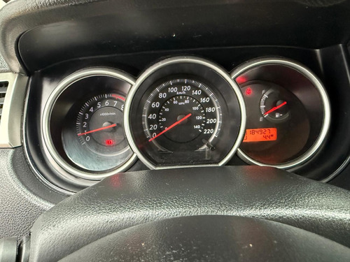 Nissan Tiida 1.8 Sl Flex Aut. 5p