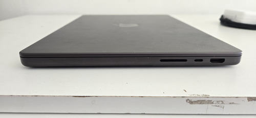 Apple Macbook Pro 14 M3 Max 36gb De Ram 1tb Ssd Space Black Negro (Usado)