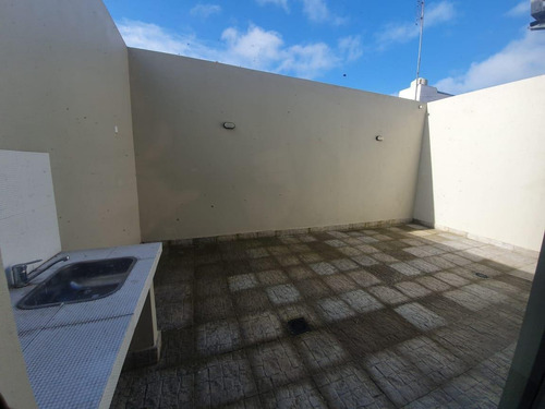 Imagen 7 de 10 de Ph 2 Ambientes Con Patio A Estrenar