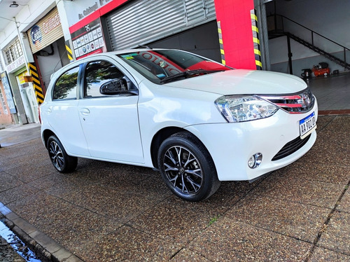 Toyota Etios 1.5 Platinum At Cuero + Cuotas