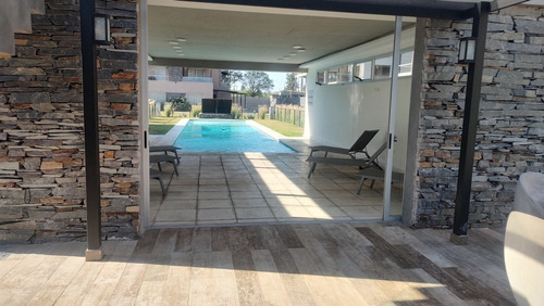 Imagen 5 de 14 de Alquiler Dos Ambientes En Complejo Green Village