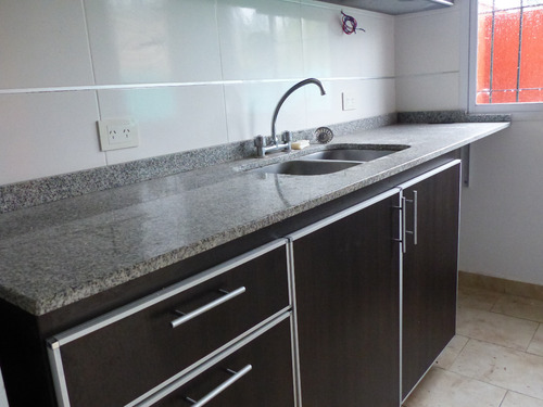 Duplex 89 M2 Los Cardales (pueblo). Impecable Estado.todos Los Servicios. Asfalto