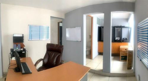 Edificio De 3 Niveles En Venta En Pensador Mexicano, Venustiano Carranza