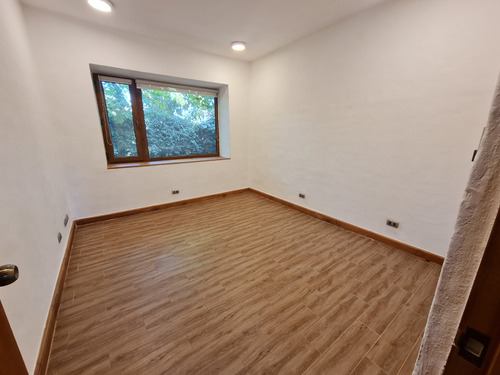 Muy Acogedora Casa Interior, Iluminada, 2d, Patio