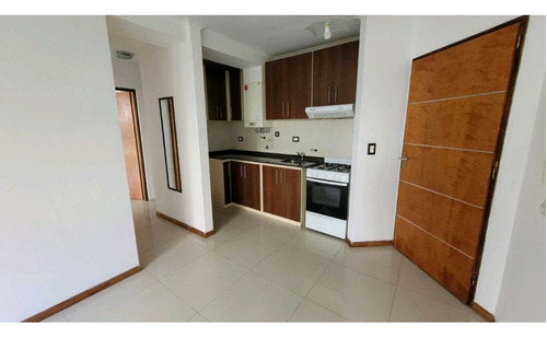 Vendo Departamento Centro 2 Dormitorios Pileta Y Cochera