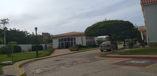 Imagen 10 de 10 de Casa En Venta Villa Cerrada Maracaibo Para Inversion