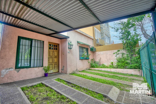 Casa 5 Ambientes, Suite, Playroom, Cochera X 2, Jardín Y Patio.