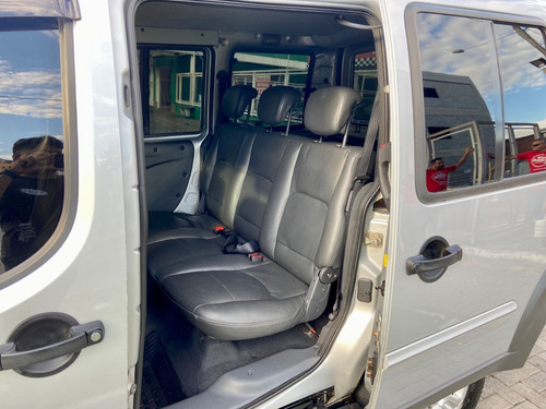 Imagem 12 de 13 de Fiat Doblo Adventure 1.8
