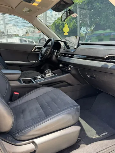 Mitsubishi Outlander Se 2022 Gris
