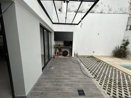 Venta Casa Santa Fe - Con Pileta En Barrio Constituyentes