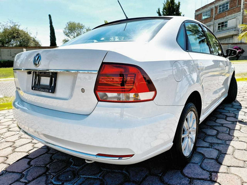 Imagen 4 de 15 de Volkswagen Vento 2019 2.0 Confortline Mt