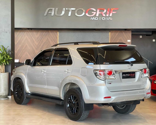 Imagem 2 de 6 de Toyota Sw4 2014 3.0 Srv 5l 4x4 Aut. 5p