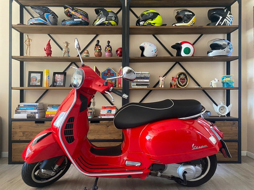 Vespa 300 Gts Super