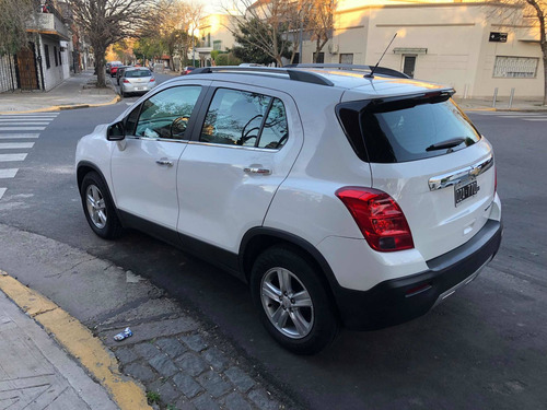 Imagen 4 de 15 de Chevrolet Tracker 2015 1.8 Ltz Fwd Mt 140cv