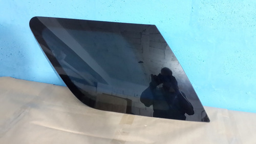 Imagen 2 de 6 de Vidrio Cuarter Trasero Izquierdo Ford Explorer 2011/2015