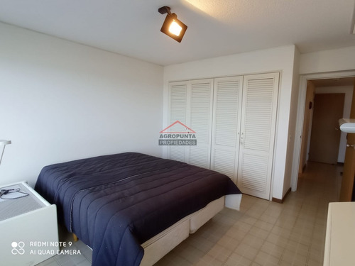 Apartamento En Venta En Excelente Punto De Playa Brava * Frente Al Mar *- Ref: 5242