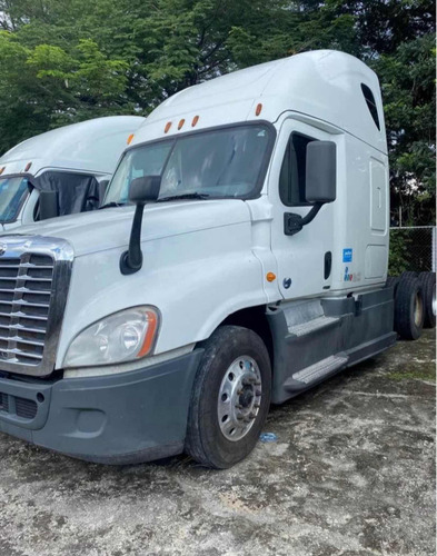 Cabezal Freightliner Cascadia Evolución 2014
