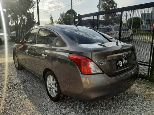 Nissan Versa 1.6 Advance Pure Drive 4p 2014