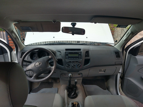 Toyota Hilux 2.5 Cs Dx Pack I 120cv 4x4 2011