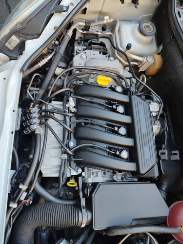 Imagen 8 de 10 de Renault Kangoo 1.6 Furgon Ph3 Confort 1plc 2017